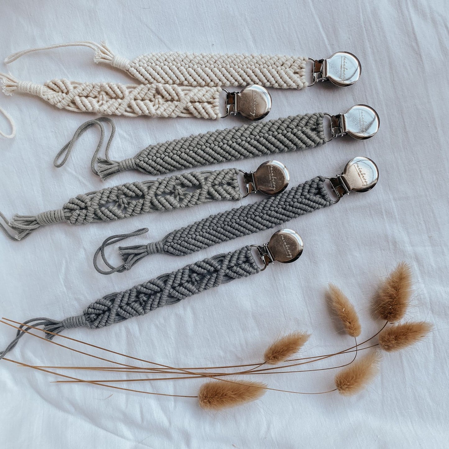 Macrame Dummy Clip